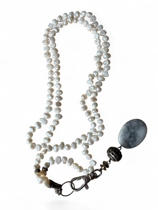 Lange parelketting wit met hanger